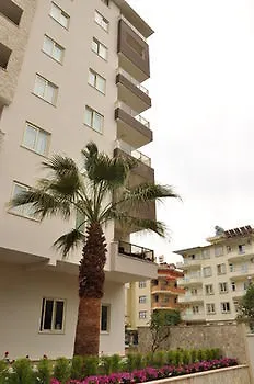 Almera Park Hotell 3*